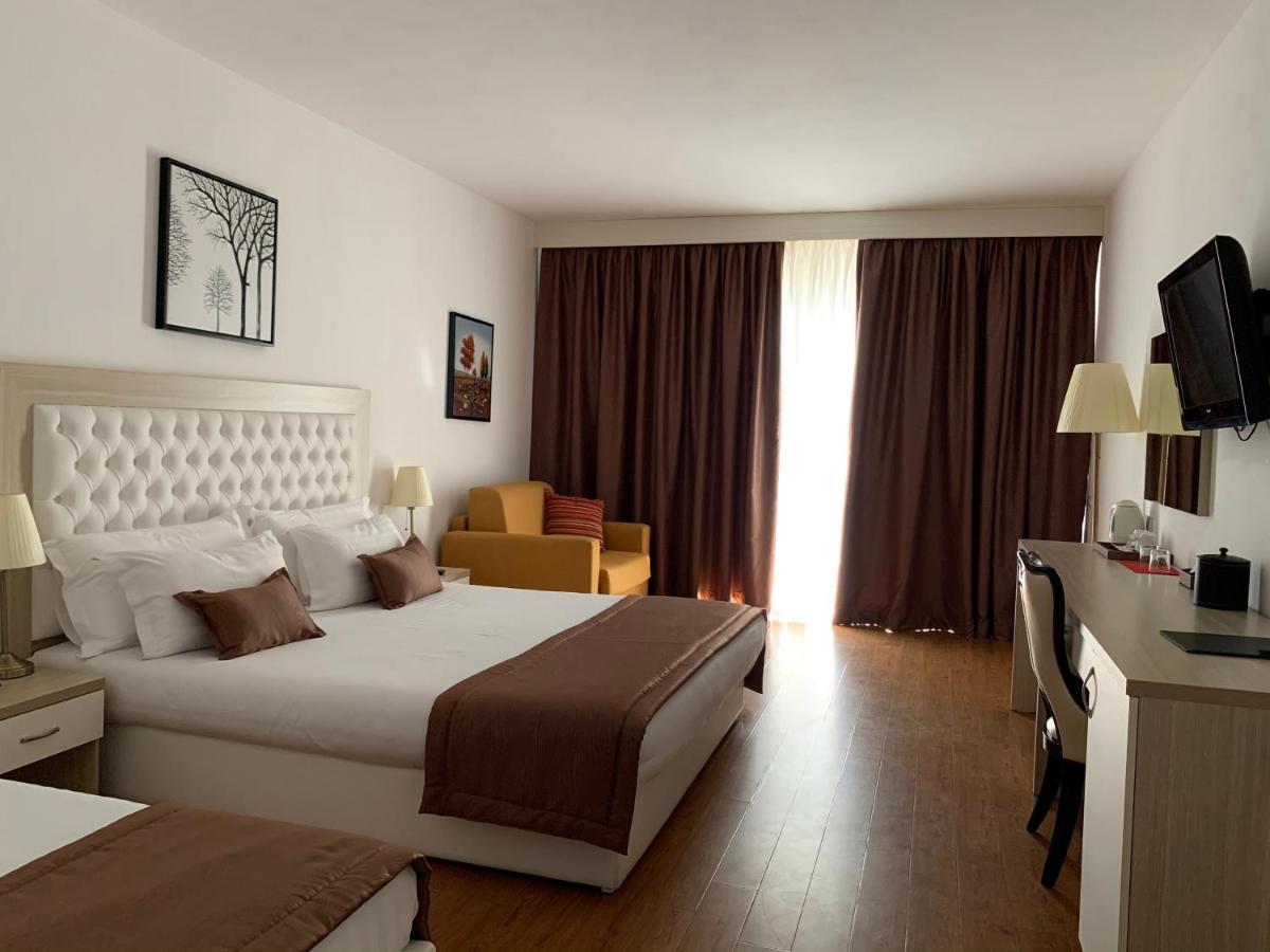 Hotel Bleart Škalngur 外观 照片
